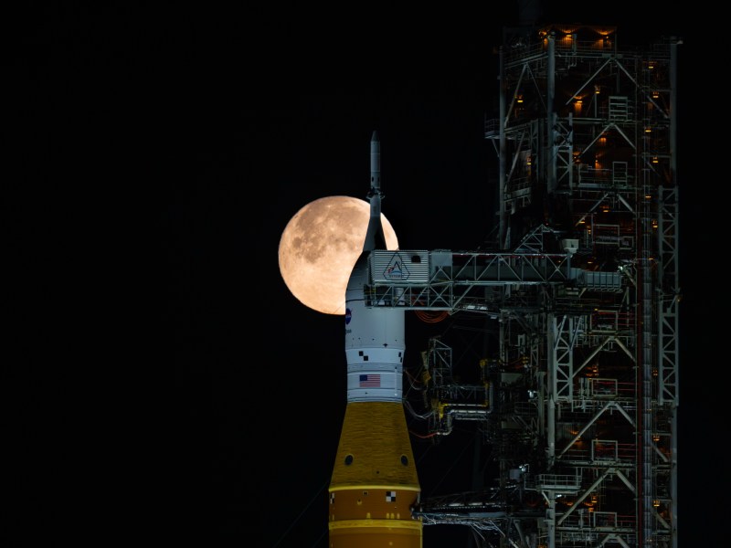 Artemis 2 on the pad with Moon