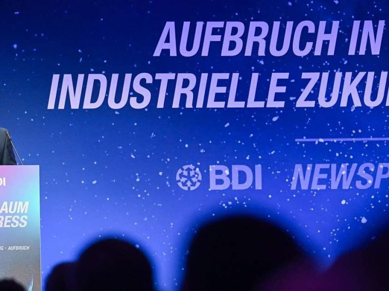 Germany’s Minister of Defense, Boris Pistorius, speaks at the Federation of German Industries Space Congress in Berlin Sept. 25. Credit: BDI/Christian Kruppa